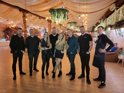 Kamerzysta ślubny w Pleszewie – profesjonalne nagranie ceremonii w kościele.