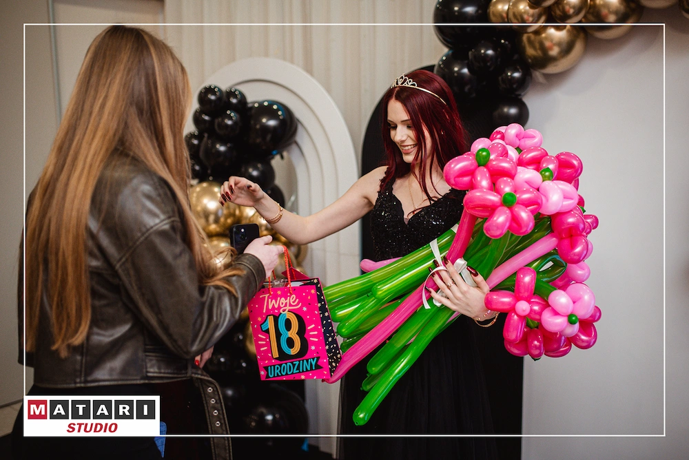 Fotograf na osiemnastkę w Toruniu - radosna atmosfera