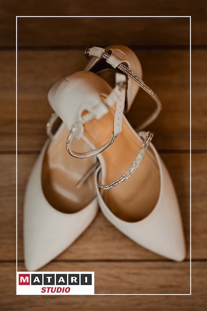 Panna Młoda w makijażu ślubnym na fotografii ślubnej