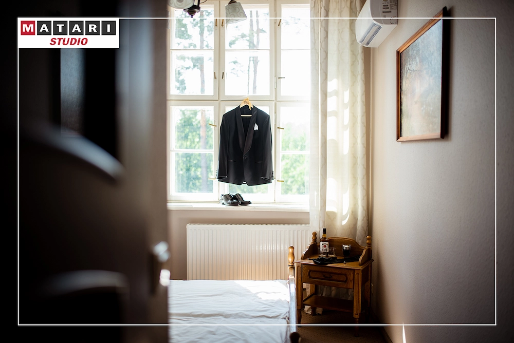 Fotografia ślubna z przygotowaniami Pana Młodego