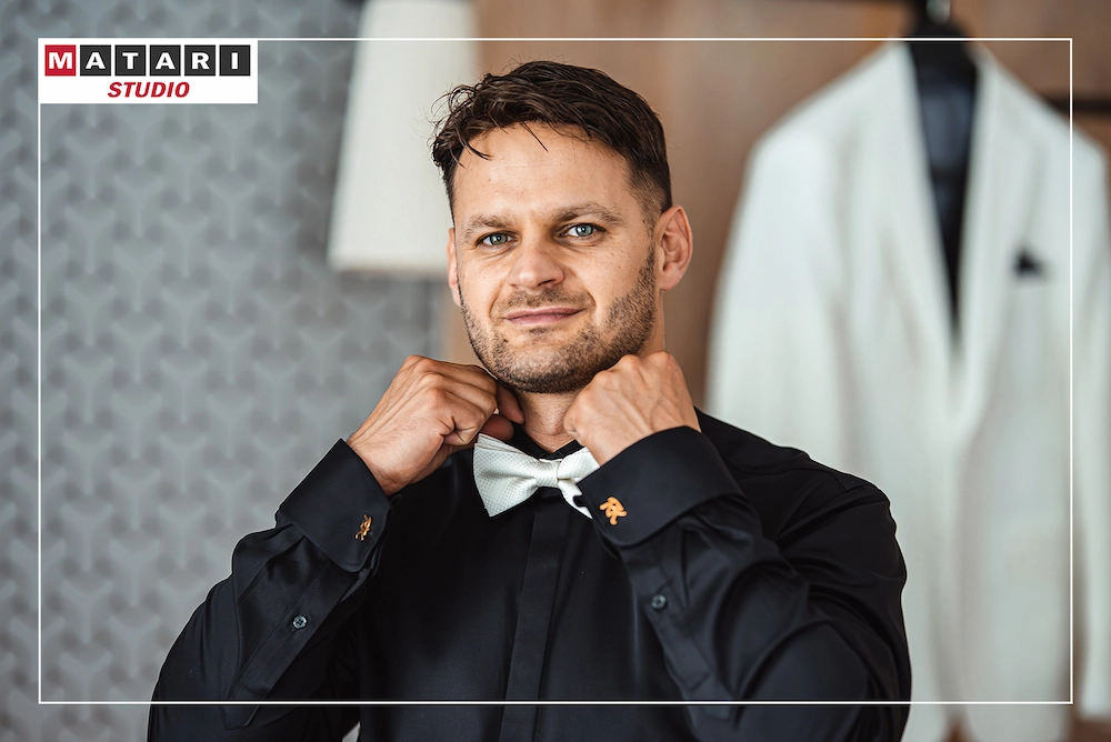 Fotografia detali sukni ślubnej przed ceremonią