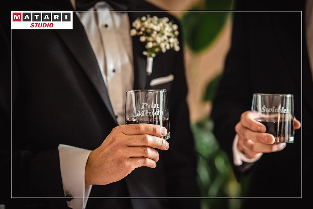 Kamerzysta na ślub rejestruje emocje Pana Młodego