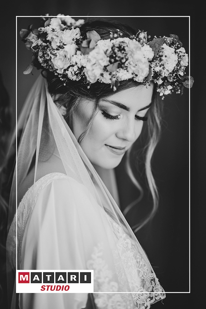 Kamerzysta na wesele rejestruje wzruszenia Panny Młodej