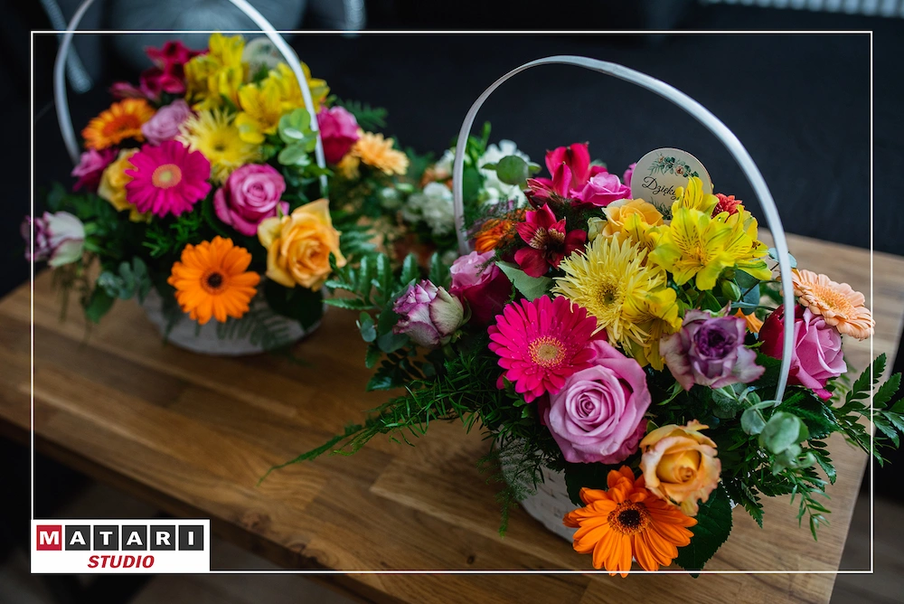 Fotografia detali garnituru Pana Młodego przed ślubem