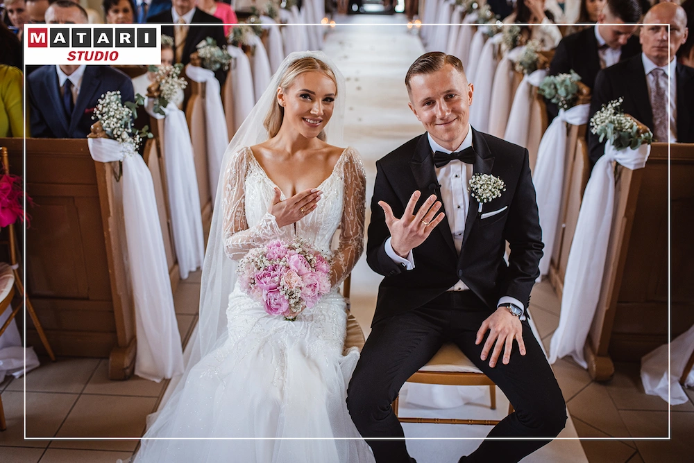 Fotograf na wesele dokumentuje atmosferę ceremonii