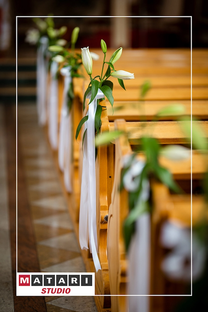 Fotografia ślubna z detali welonu Panny Młodej