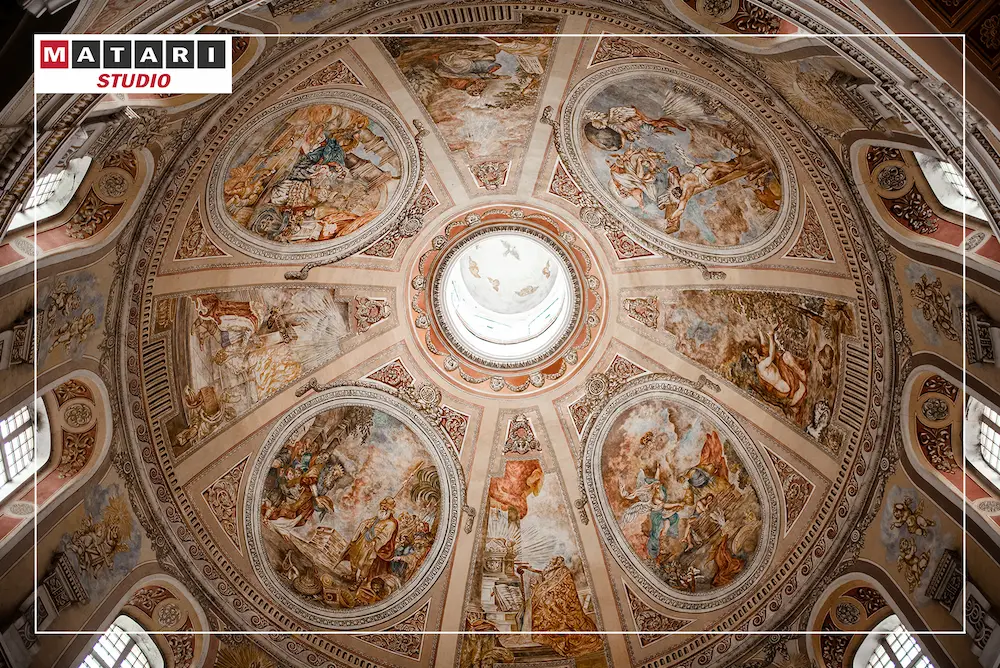 Kamerzysta na ślub rejestruje wzruszenie gości