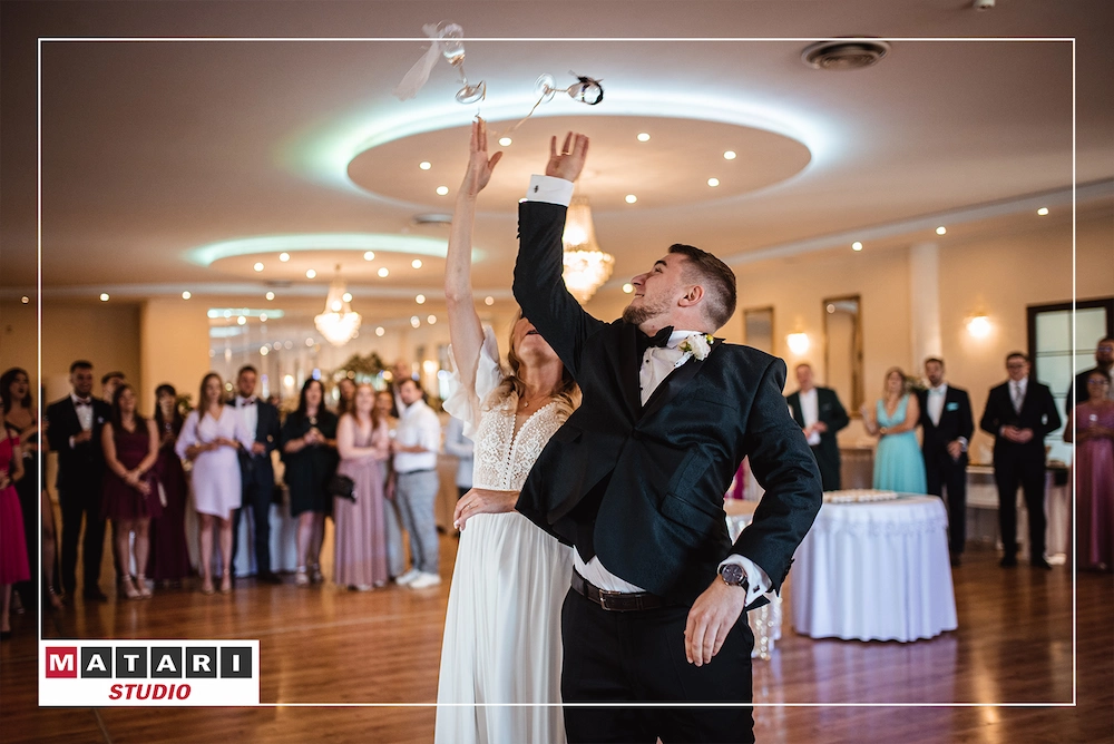 Romantyczny moment Pary Młodej na weselu