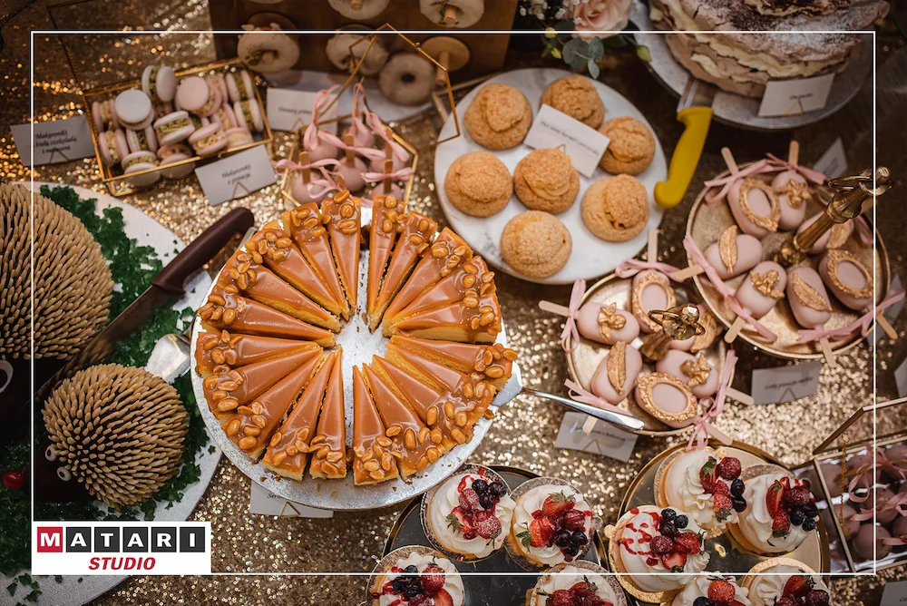 Taniec dzieci na weselu w radosnej atmosferze