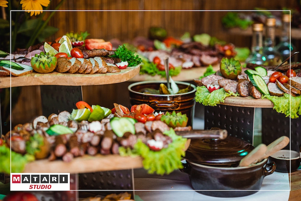 Goście weselni podczas wspólnego tańca