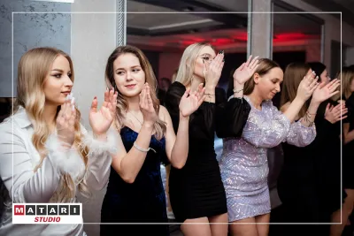 Osiemnastka w Toruniu - fotografia pełna radości
