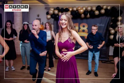 Fotograf na osiemnastkę w Toruniu - imprezowa zabawa