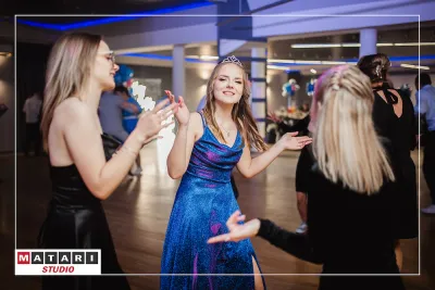 Fotograf na osiemnastkę w Bydgoszczy - spontaniczne momenty
