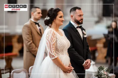 Fotograf na ślub uchwycił moment wyjścia z kościoła