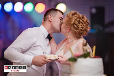 Szczegół dekoracji stołu weselnego